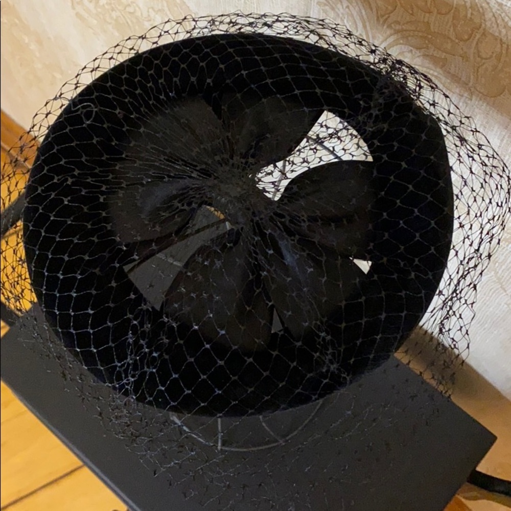 Vintage United Hatters Cap & Millinery Hat View 3